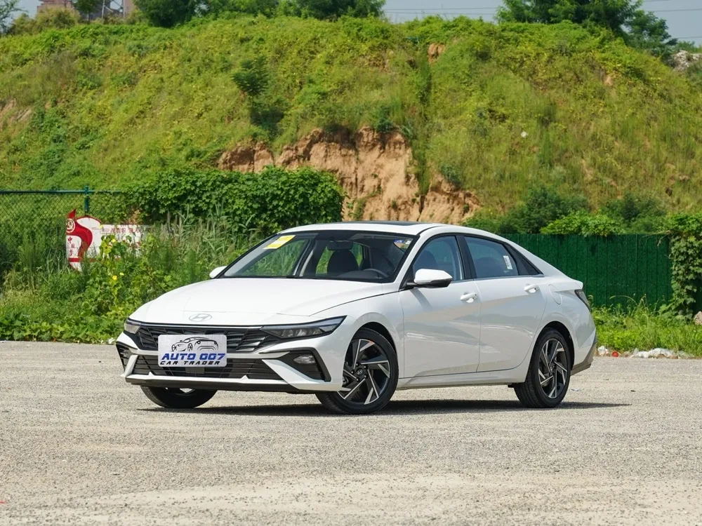 Hyundai Elantra Benzinli Araba