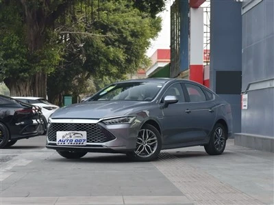 BYD Qin Plus Eklentisi Hibrit Araba